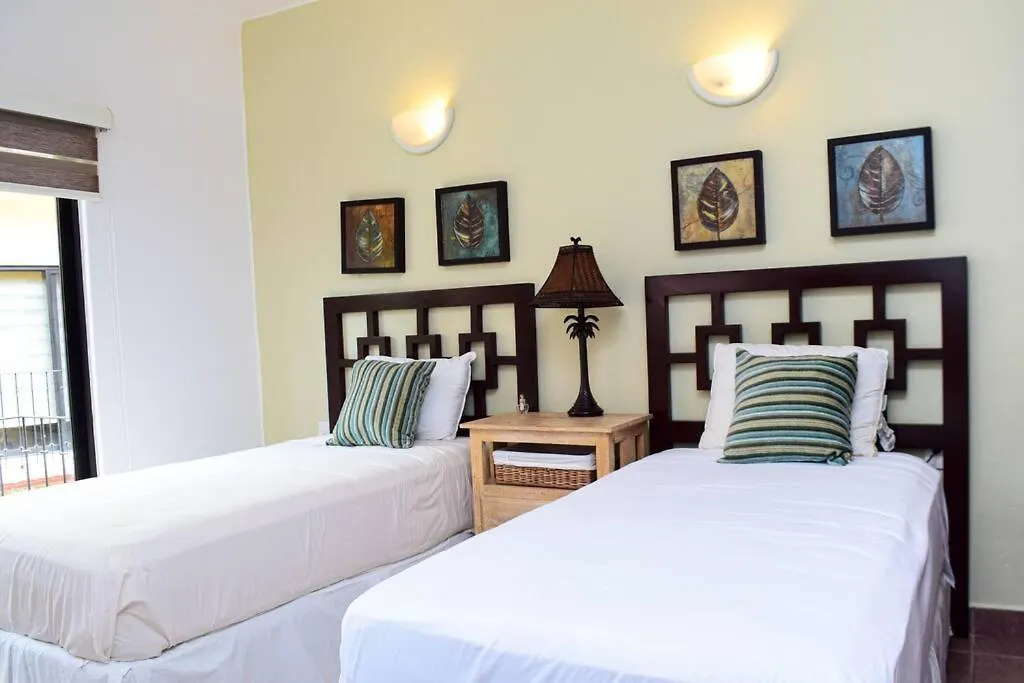Villa Familiar En Exclusivo Condominio Playacar Playa del Carmen