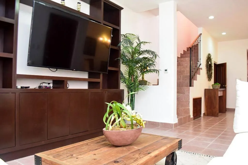 Villa Familiar En Exclusivo Condominio Playacar Playa del Carmen